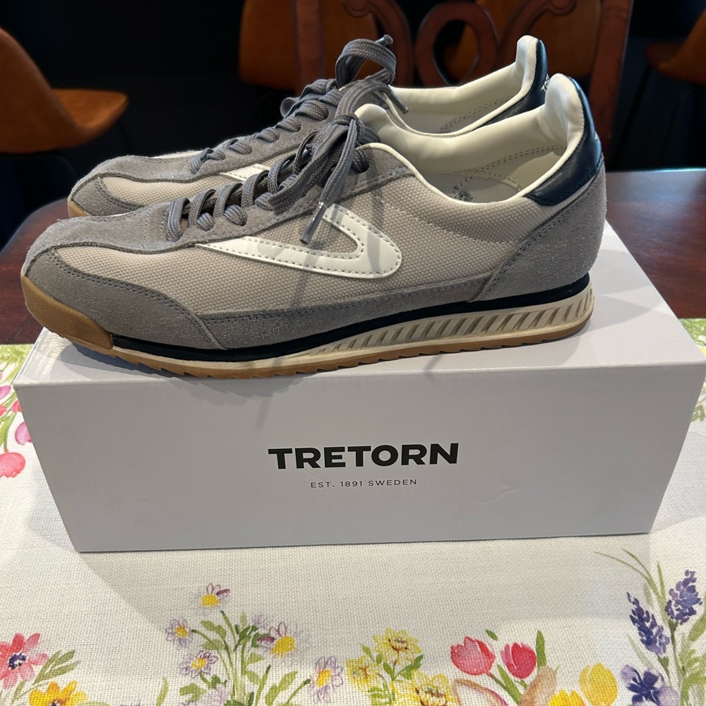 Tretorn Women’s Gray Sneakers sz 8.5